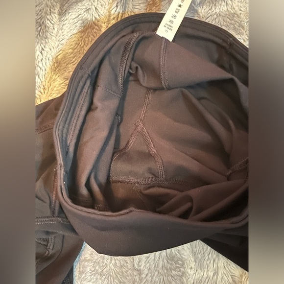 Lululemon Speed Up Tight *Mesh 28"
Black Size 2 - Picture 4 of 5